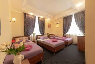 Гостиница Троя Казань 3-х местный «Famaly Room»-1
